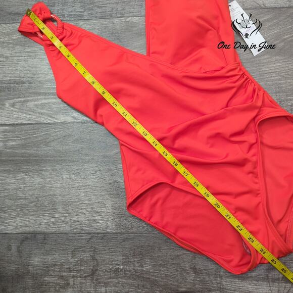 Carmen Marc Valvo Cross Front V Neck One Piece Size 6 - Picture 4 of 5